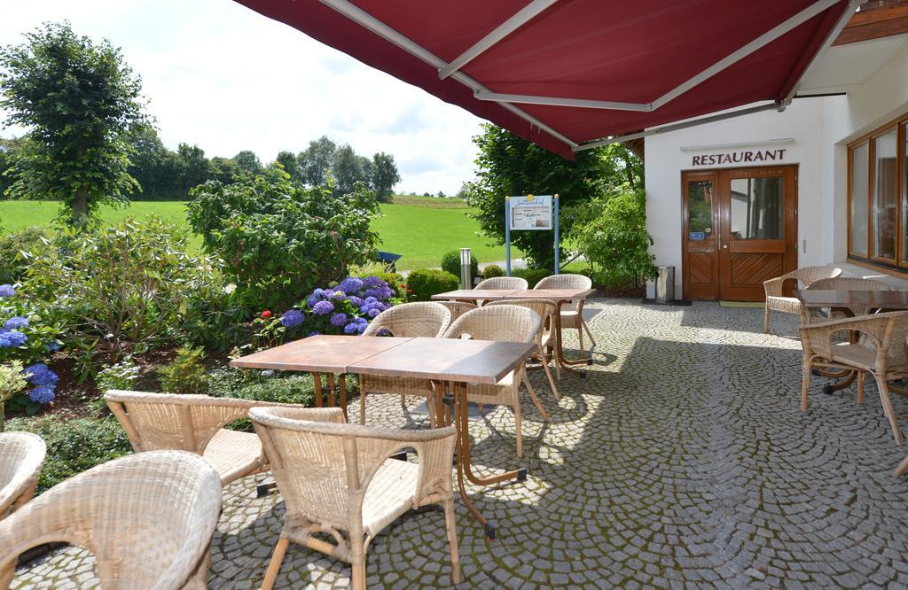 Rhoen-Hotel Sonnenhof - Restaurant & Cafe พ็อพเพินเฮาเซน ภายนอก รูปภาพ
