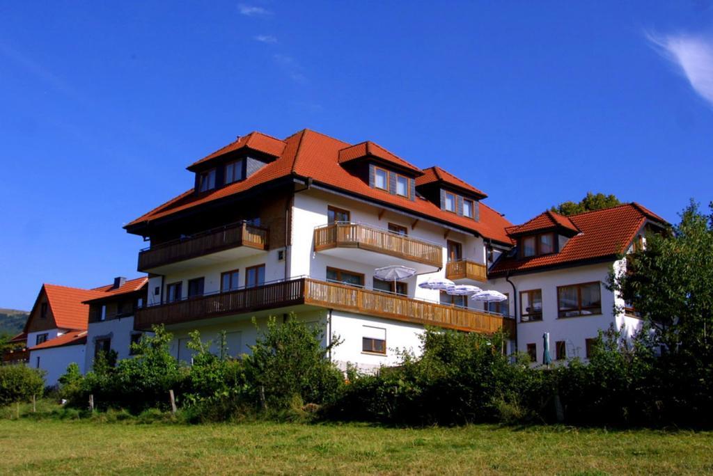 Rhoen-Hotel Sonnenhof - Restaurant & Cafe พ็อพเพินเฮาเซน ภายนอก รูปภาพ