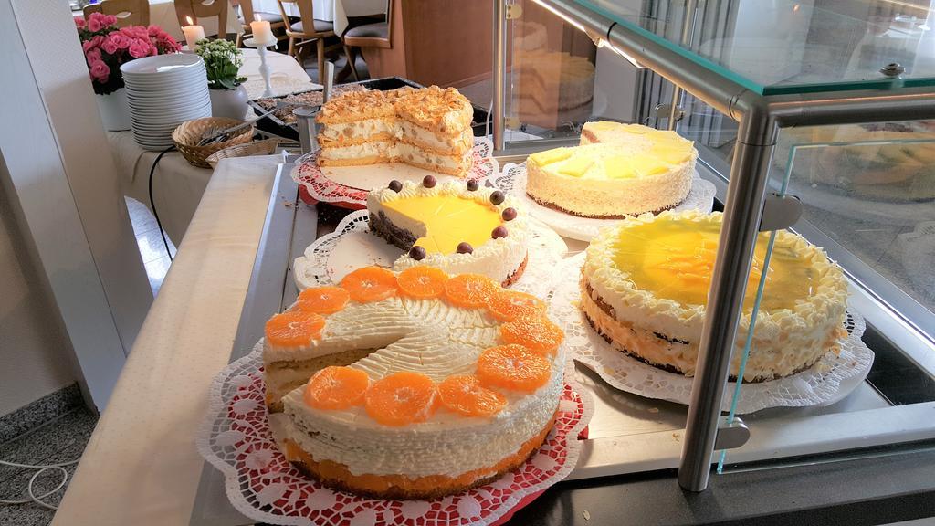 Rhoen-Hotel Sonnenhof - Restaurant & Cafe พ็อพเพินเฮาเซน ภายนอก รูปภาพ