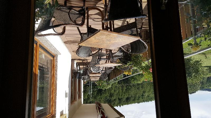 Rhoen-Hotel Sonnenhof - Restaurant & Cafe พ็อพเพินเฮาเซน ภายนอก รูปภาพ
