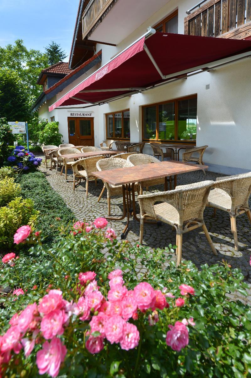 Rhoen-Hotel Sonnenhof - Restaurant & Cafe พ็อพเพินเฮาเซน ภายนอก รูปภาพ